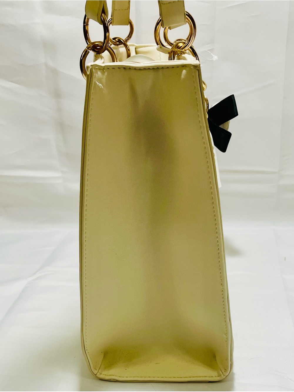 Imoshion Diamond Quilted Leather Tote Bag with Charm, NWT - Picture 15 of 16
